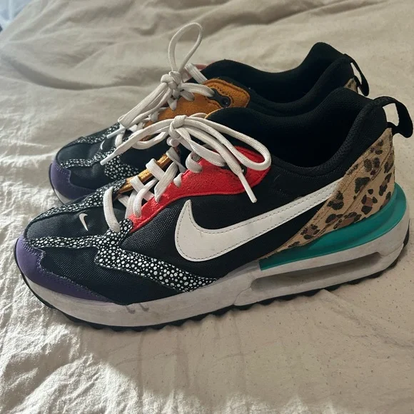 Nike Women's Black and Red Sneakers with Leopard Print - Picture 2 of 7